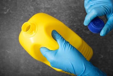 Kill-Mold-With Bleach